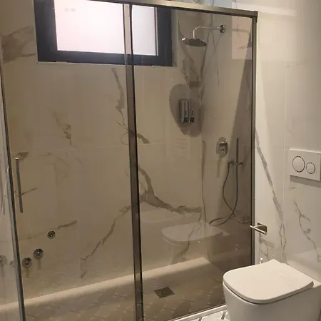 Apartment Strettorooms