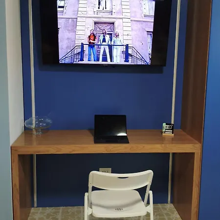 Apartment Strettorooms *